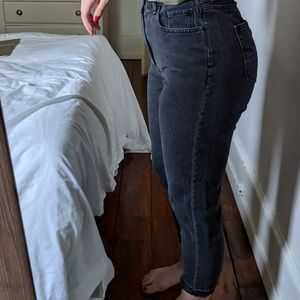 American Eagle Outfitters Jeans - American Eagle Mom Jean American Eagle Outfitters Jeans - American Eagle Mom Jean